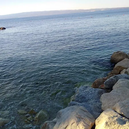 Studio Two Roses شقة