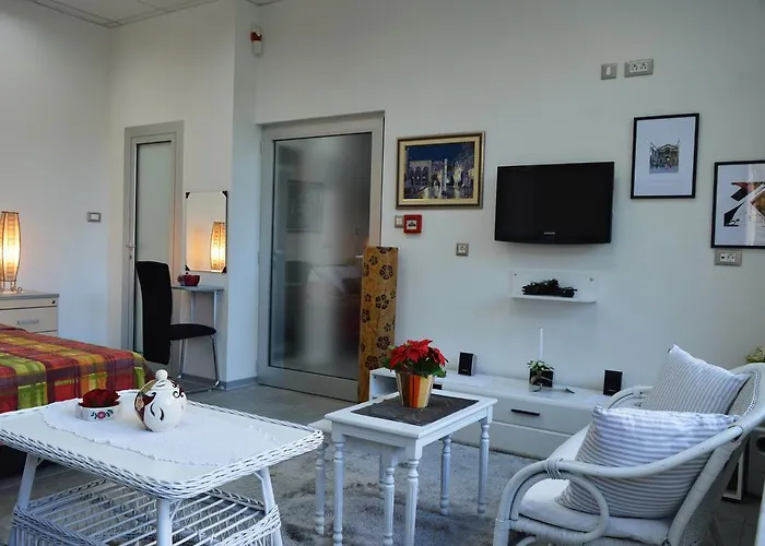 Apartment Studio Two Roses