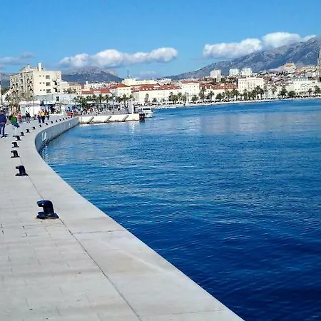 Apartment Studio Two Roses Split