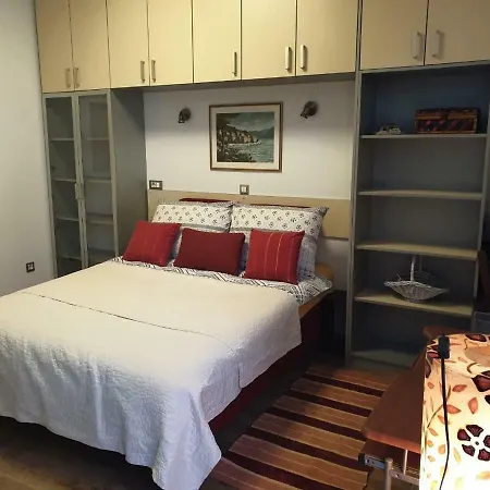 Apartment Studio Two Roses *